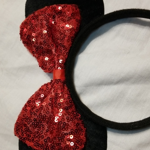 LOT OF 4 LUXURY MOUSE EAR SET 3 INCH PEARL HAIR CLIPS. SEQUIN EARS - Picture 3 of 9